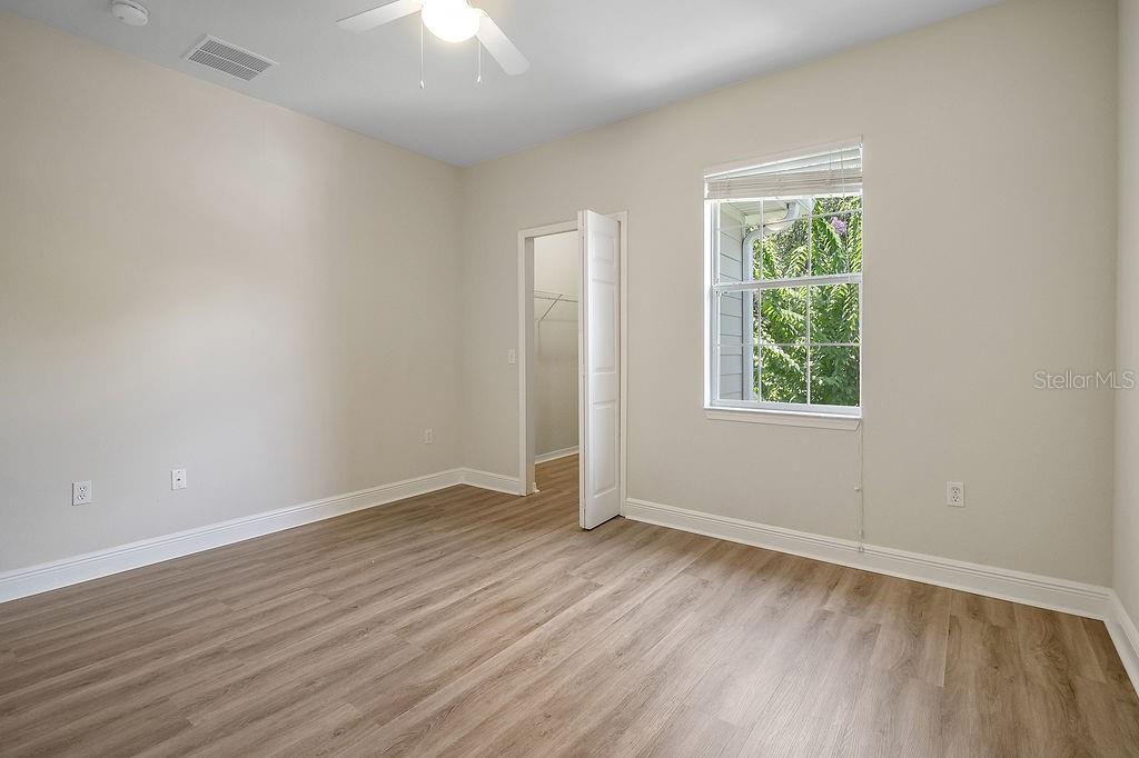 Image 14 of 24 For 1315 Eastern Pecan Place 203