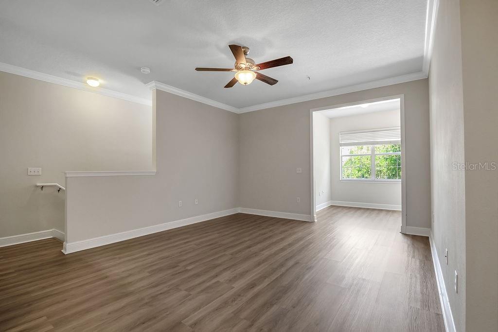 Image 4 of 24 For 1315 Eastern Pecan Place 203