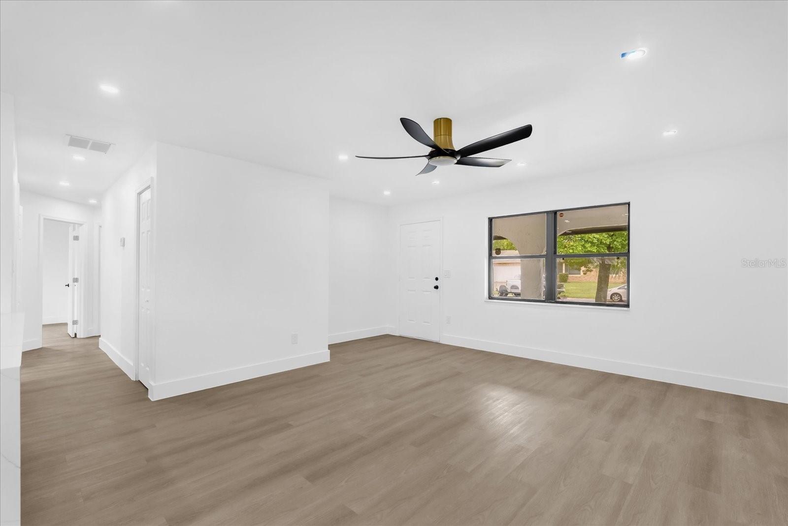 Image 10 of 27 For 3702 Tam Drive