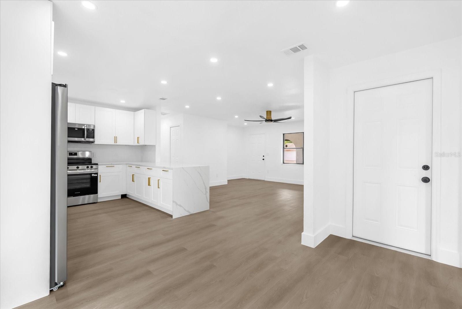 Image 7 of 27 For 3702 Tam Drive