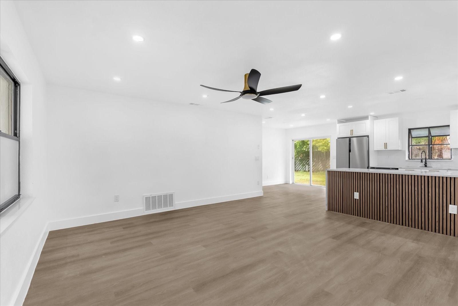 Image 8 of 27 For 3702 Tam Drive