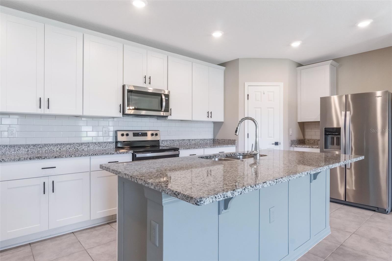 Image 10 of 47 For 512 Vista Villages Boulevard