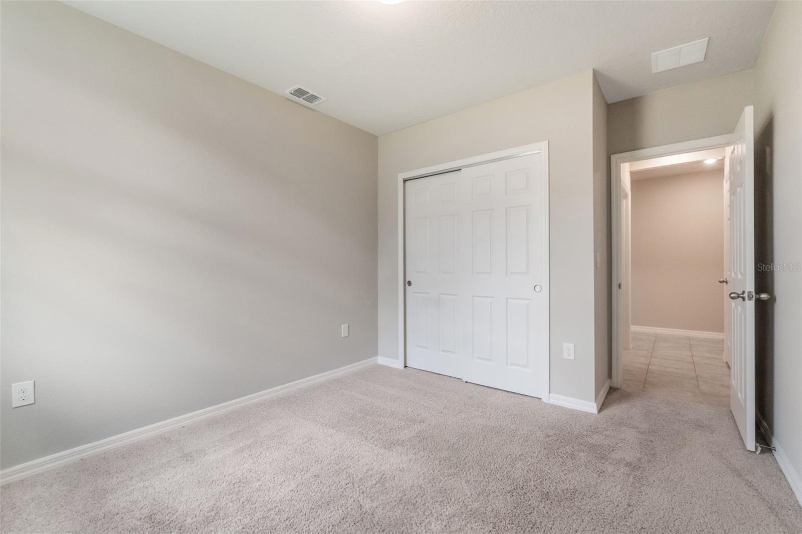 Image 17 of 47 For 512 Vista Villages Boulevard