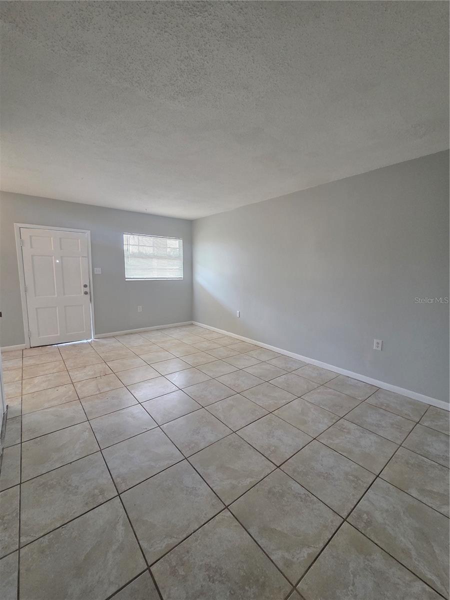 Image 5 of 14 For 706 Dixie Avenue 22