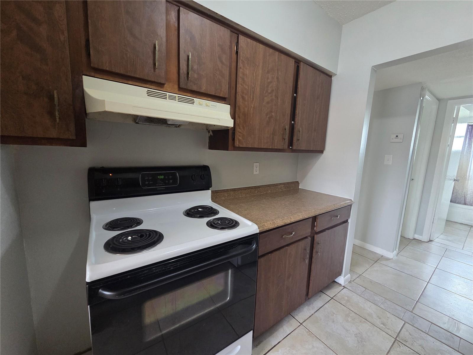 Image 9 of 14 For 706 Dixie Avenue 22