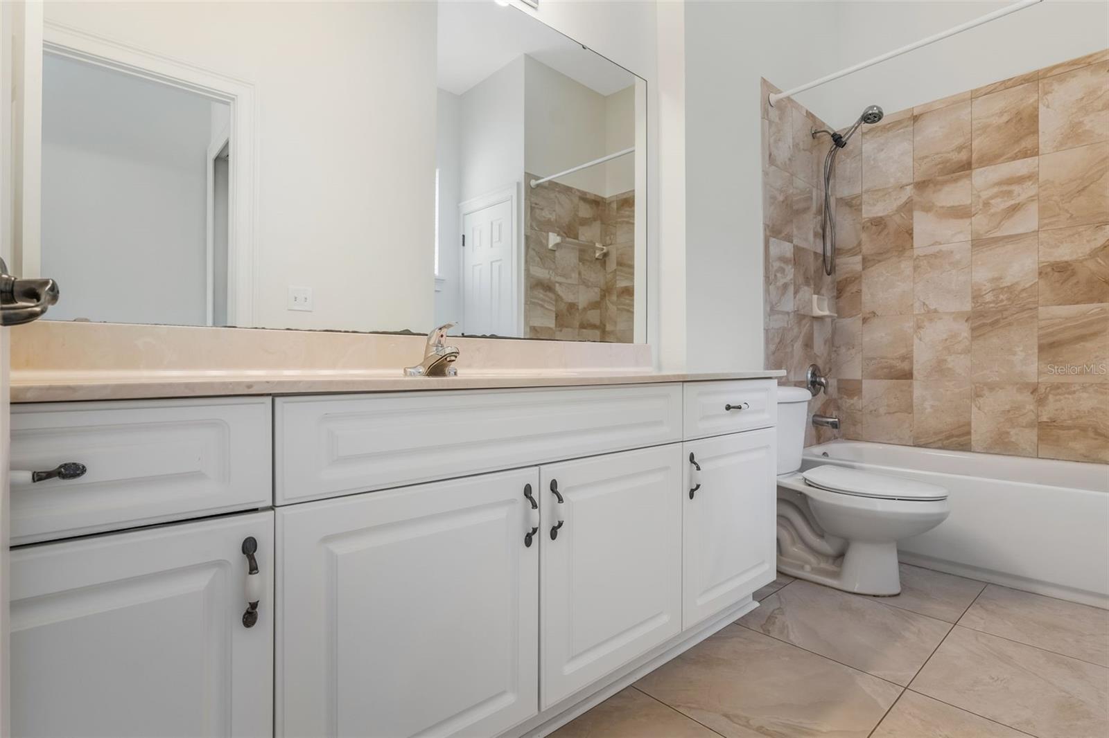 Image 19 of 23 For 1500 Lake Baldwin Lane C