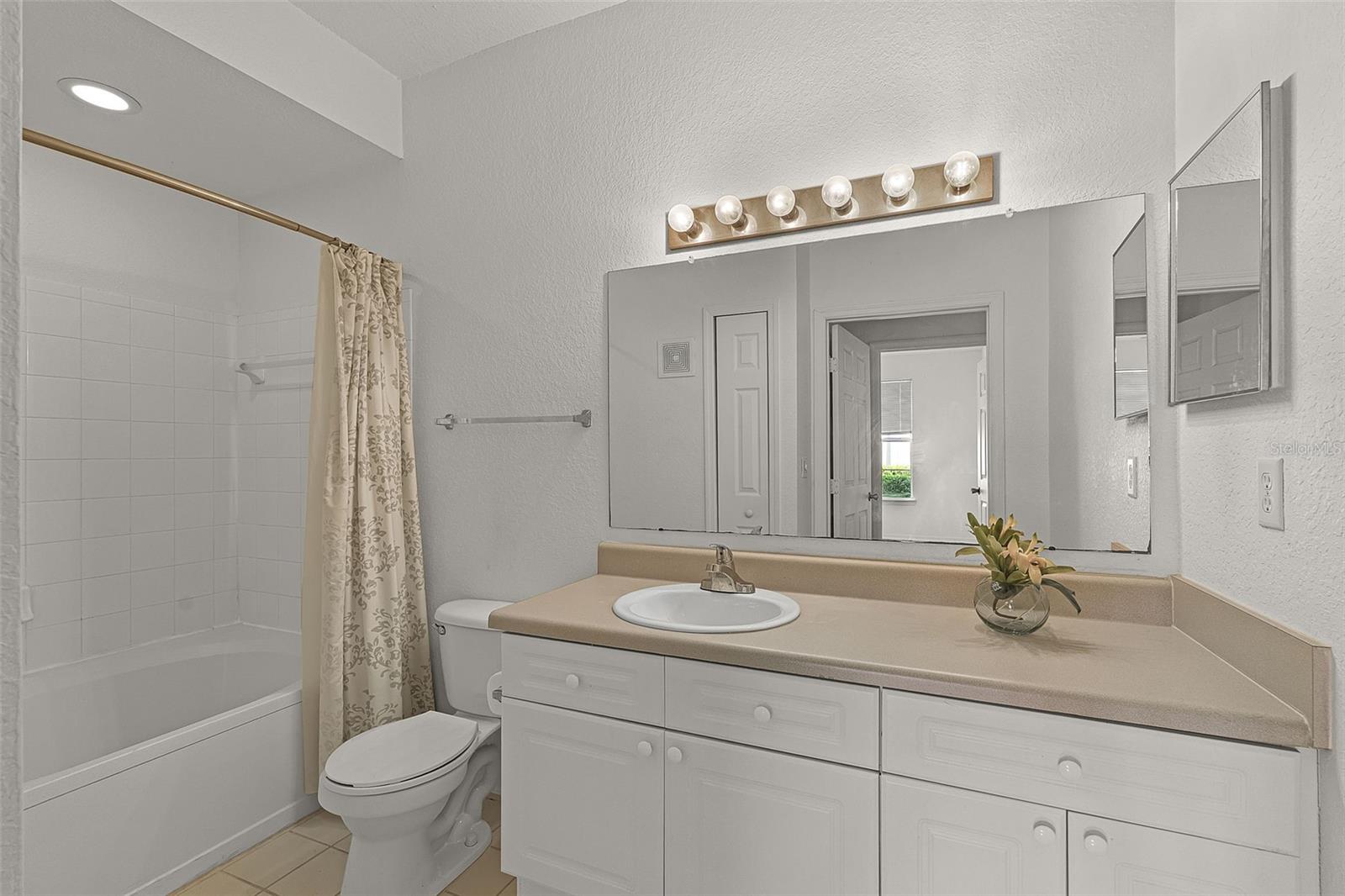 Image 14 of 18 For 5025 Wellington Park Circle 68