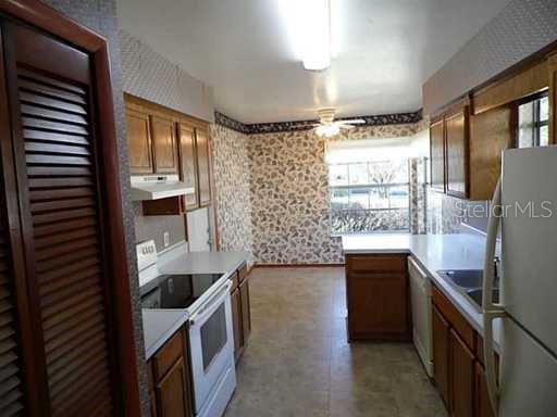 Image 4 of 14 For 335 Alston Drive
