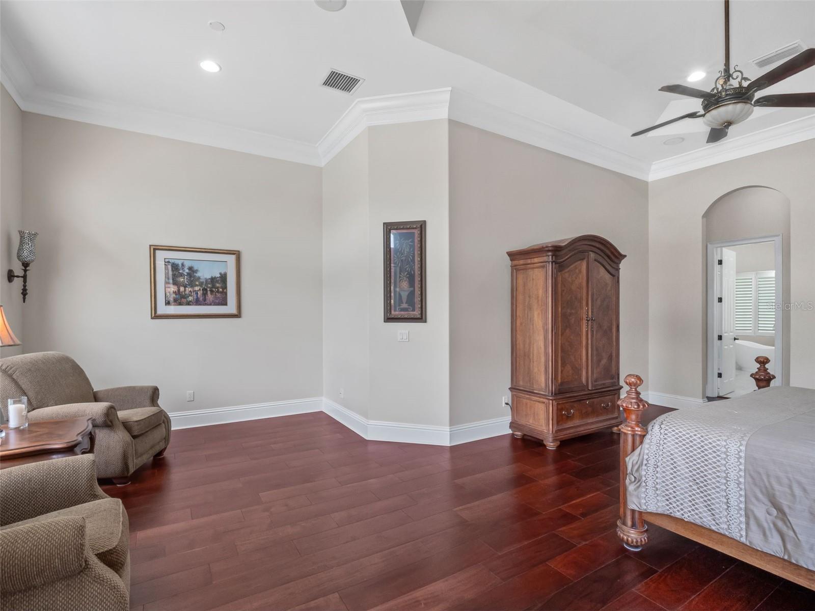 Image 32 of 75 For 7725 Flemingwood Court