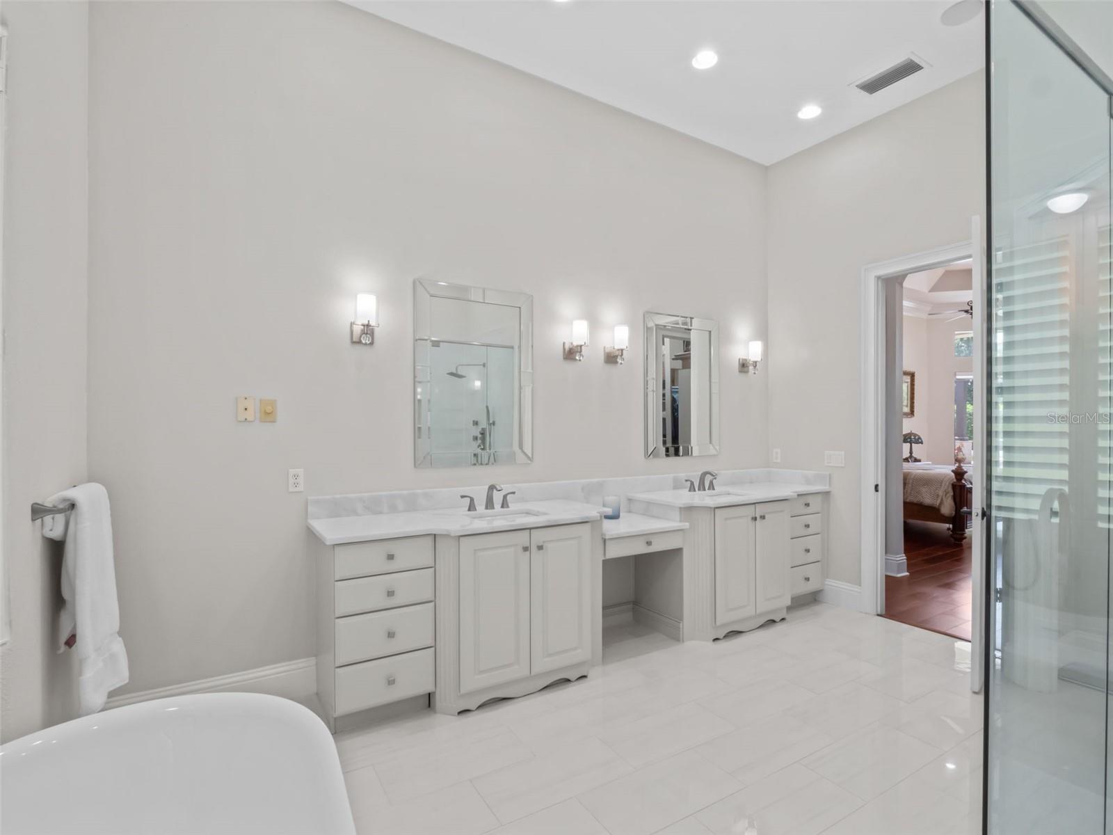 Image 41 of 75 For 7725 Flemingwood Court