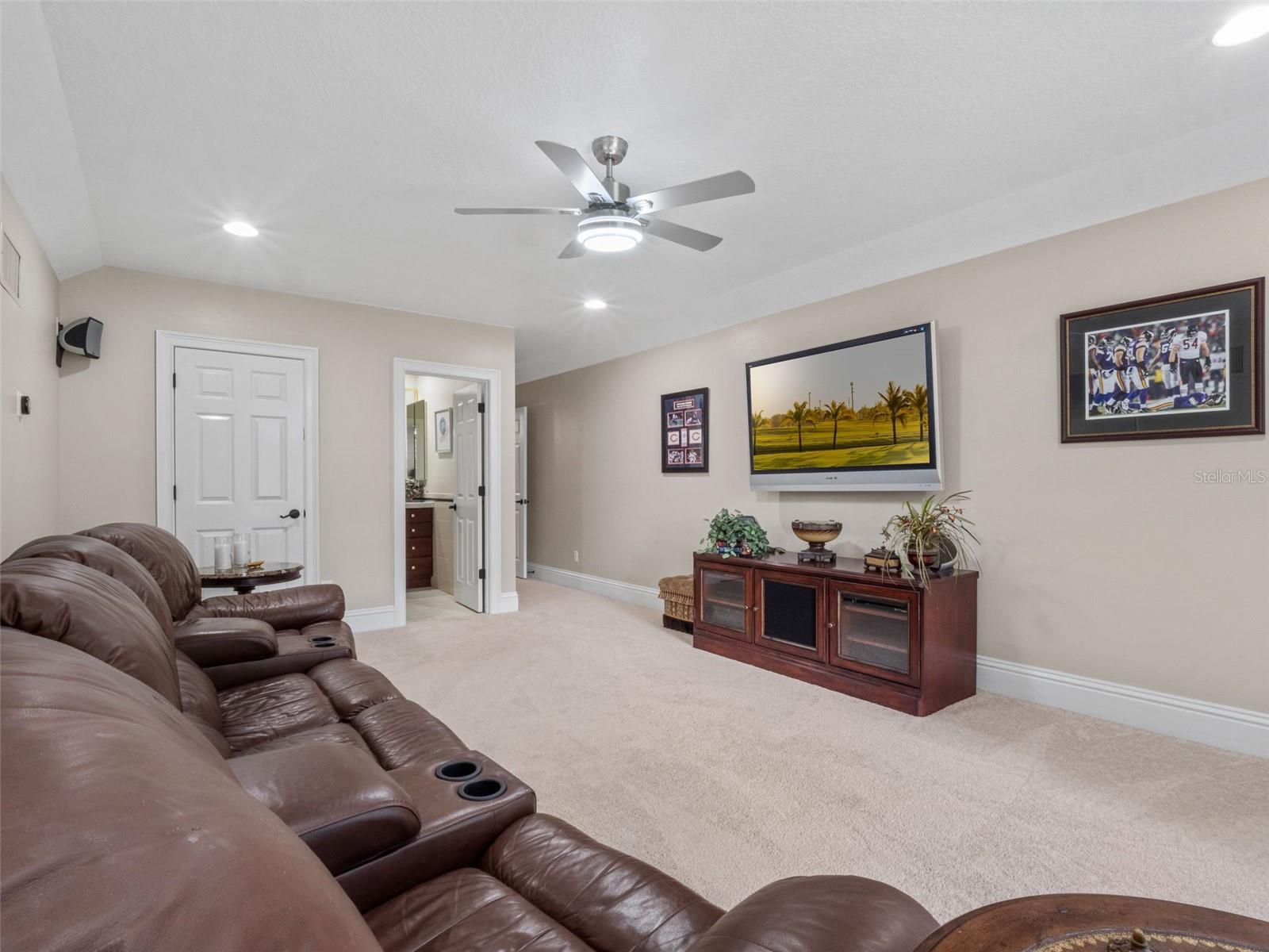 Image 57 of 75 For 7725 Flemingwood Court