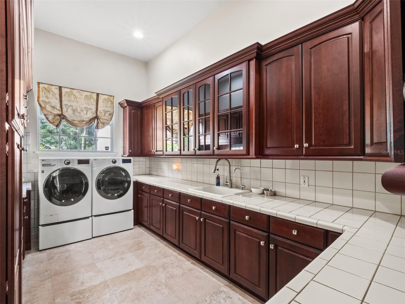 Image 58 of 75 For 7725 Flemingwood Court