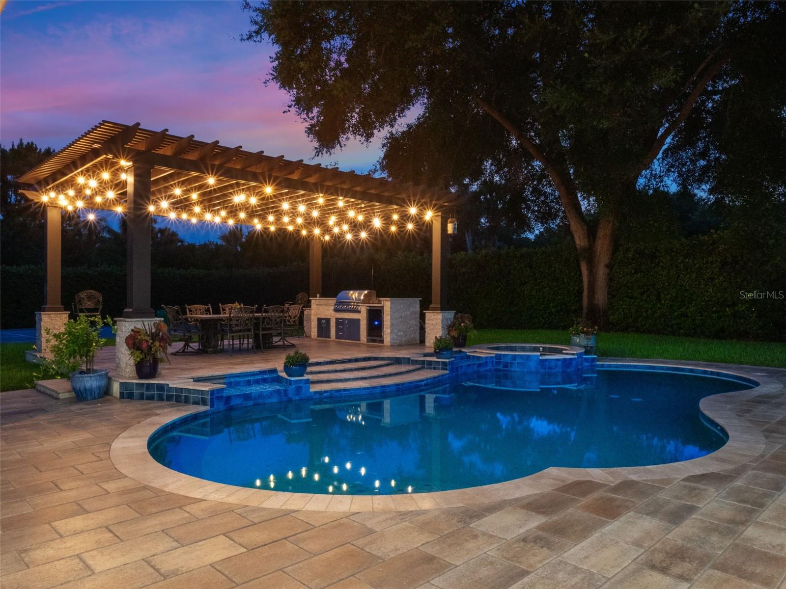 Image 6 of 75 For 7725 Flemingwood Court