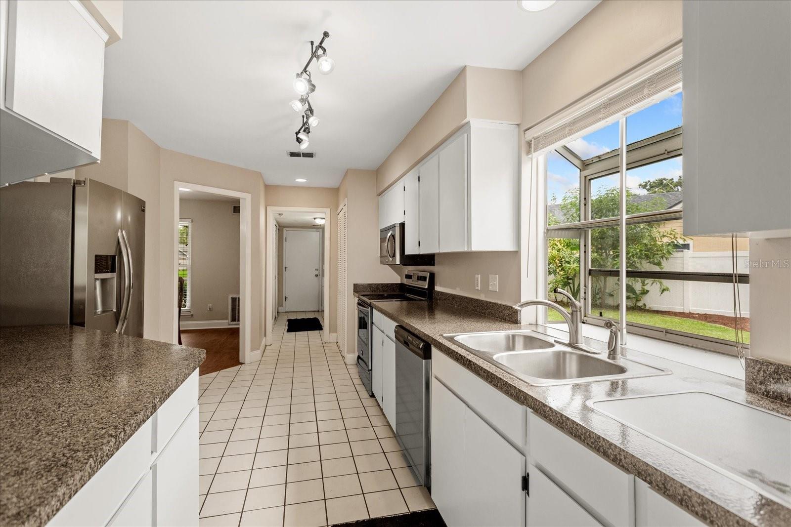 Image 10 of 35 For 3135 Heathgate Court