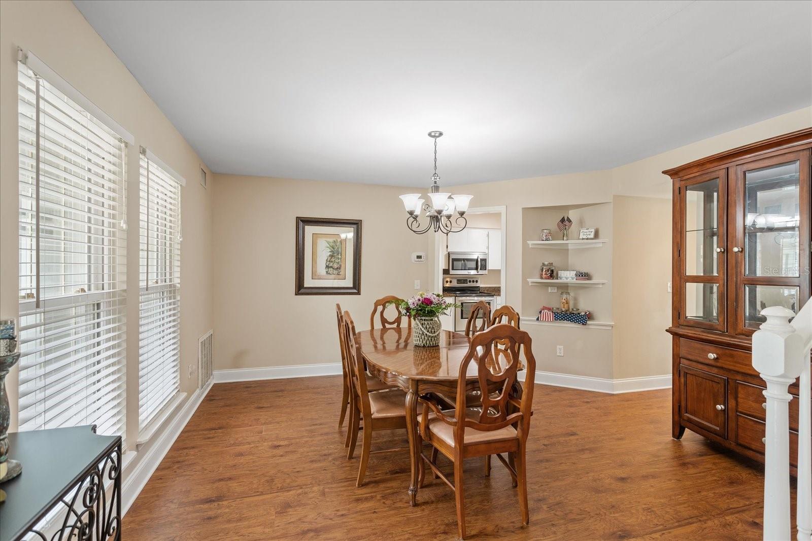 Image 7 of 35 For 3135 Heathgate Court
