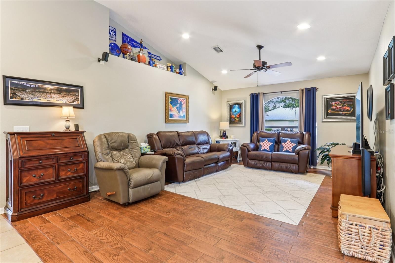 Image 33 of 56 For 7566 Lake Andrea Circle