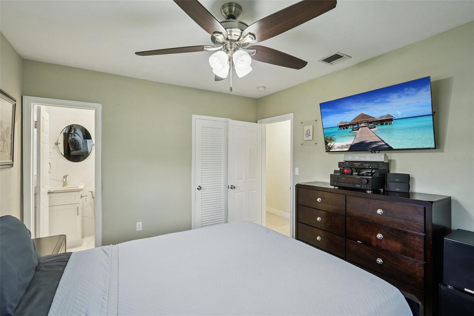 Image 19 of 43 For 201 66th Terrace