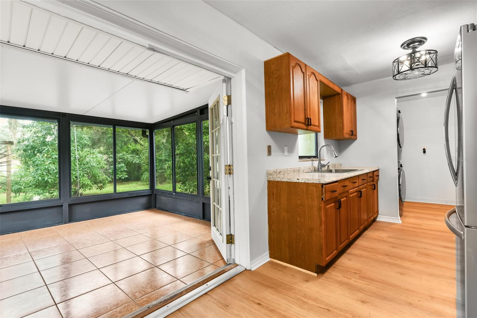 Image 11 of 43 For 401 Elm Drive