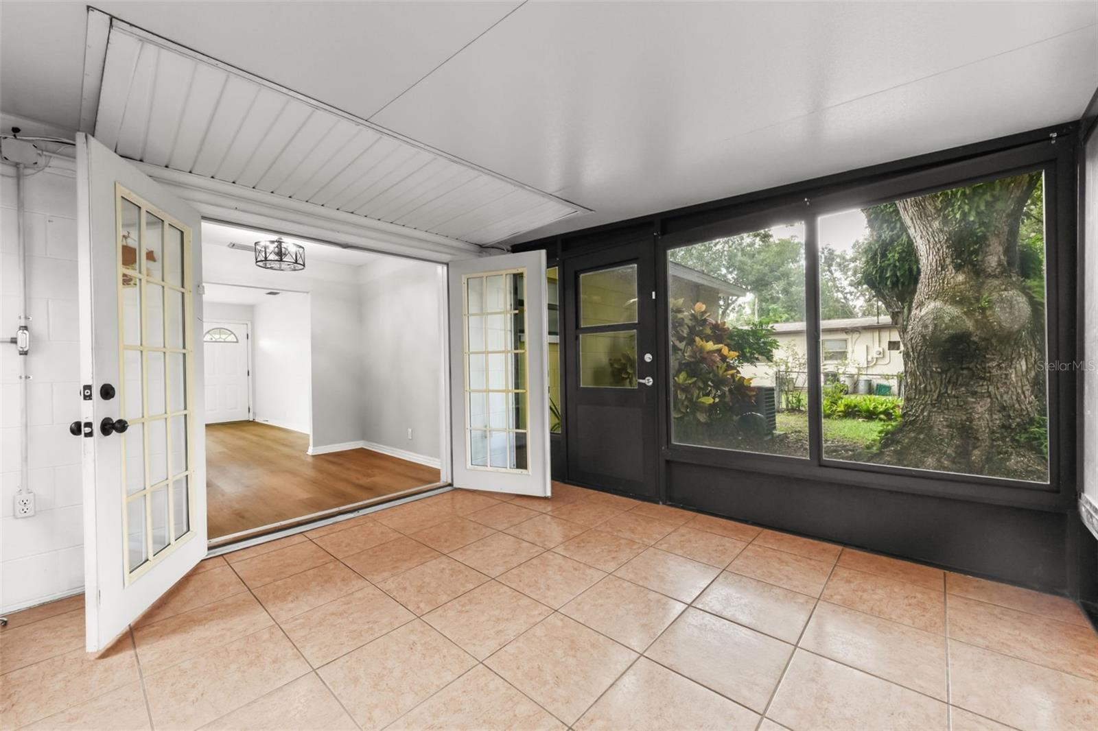 Image 14 of 43 For 401 Elm Drive