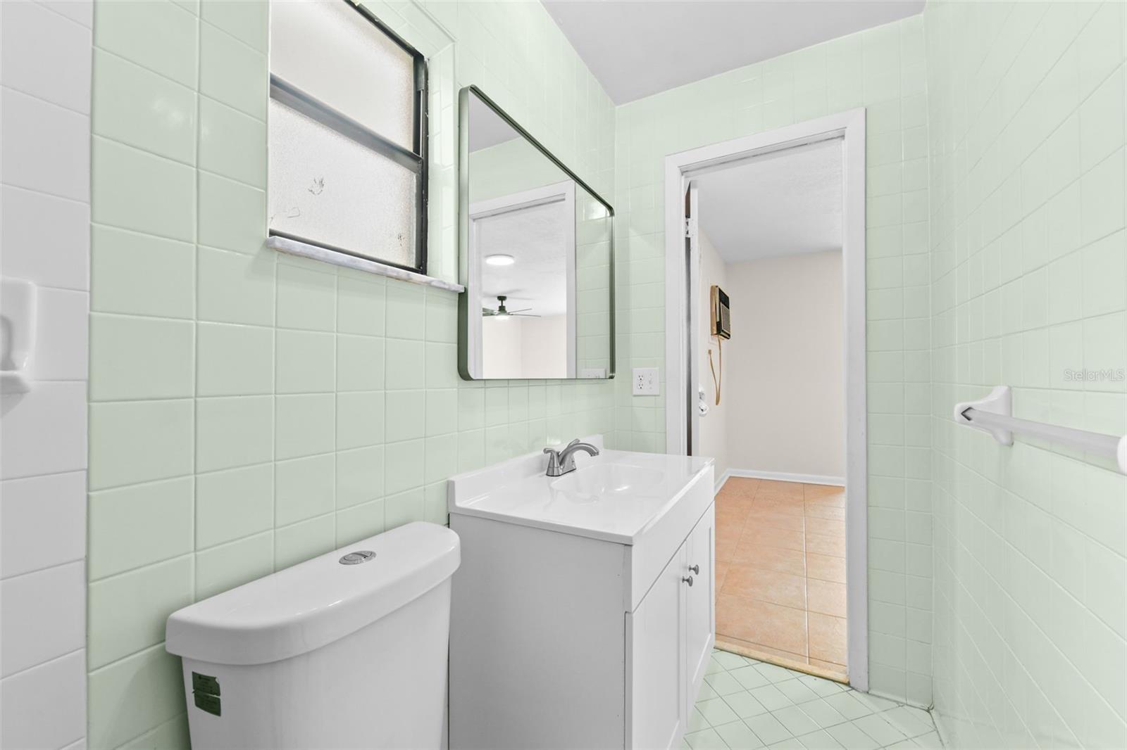 Image 20 of 43 For 401 Elm Drive