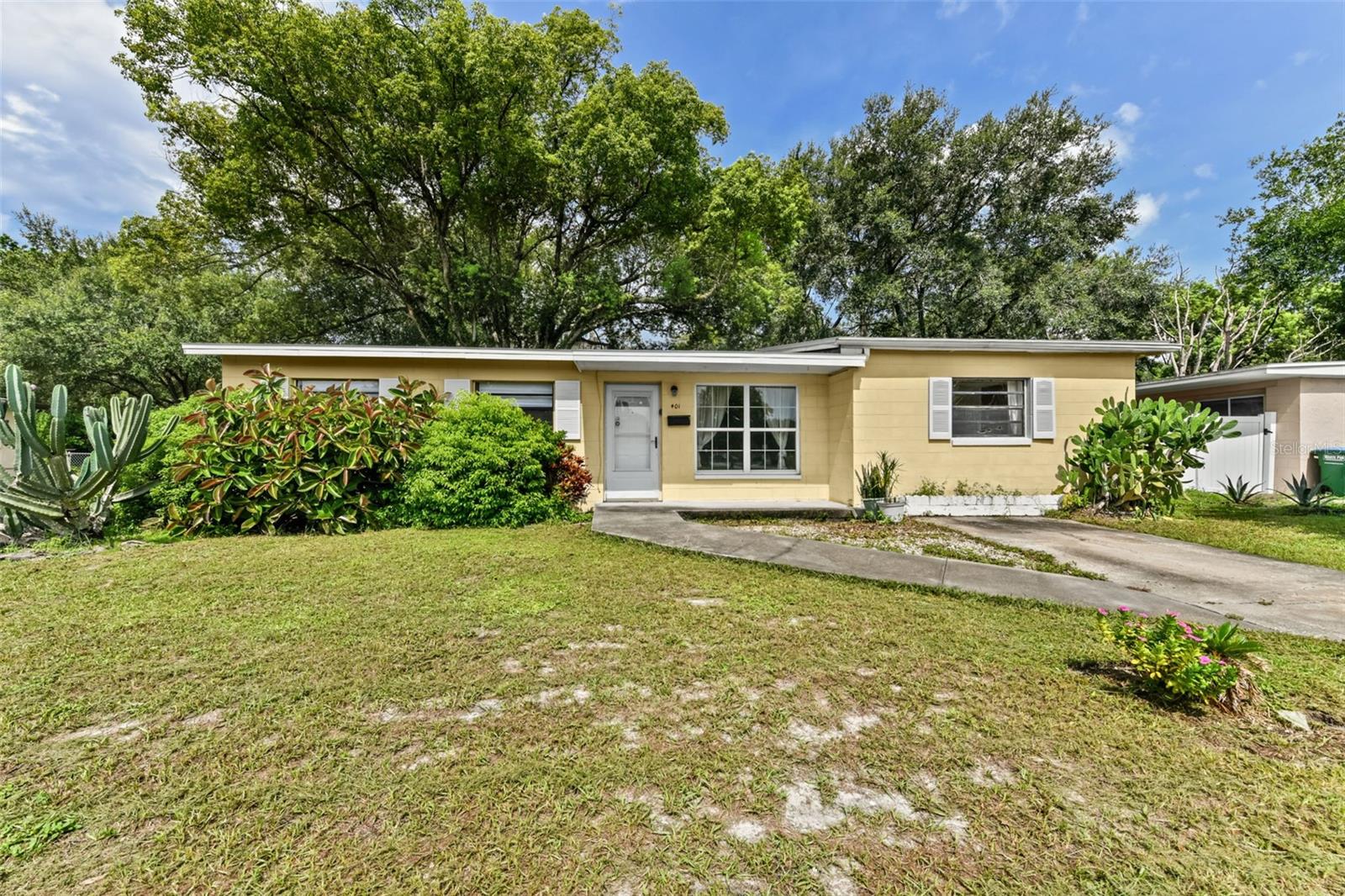 Image 3 of 43 For 401 Elm Drive