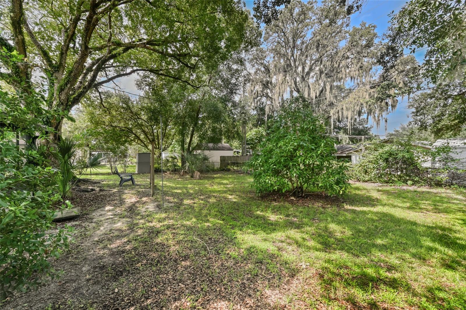 Image 33 of 43 For 401 Elm Drive