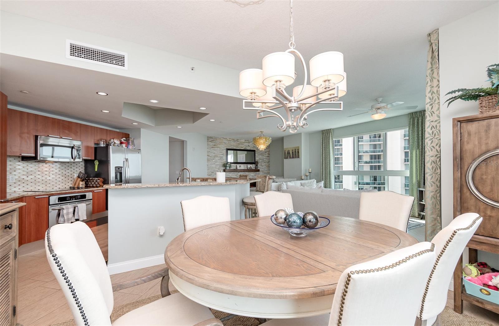 Image 14 of 30 For 231 Riverside Drive 1702