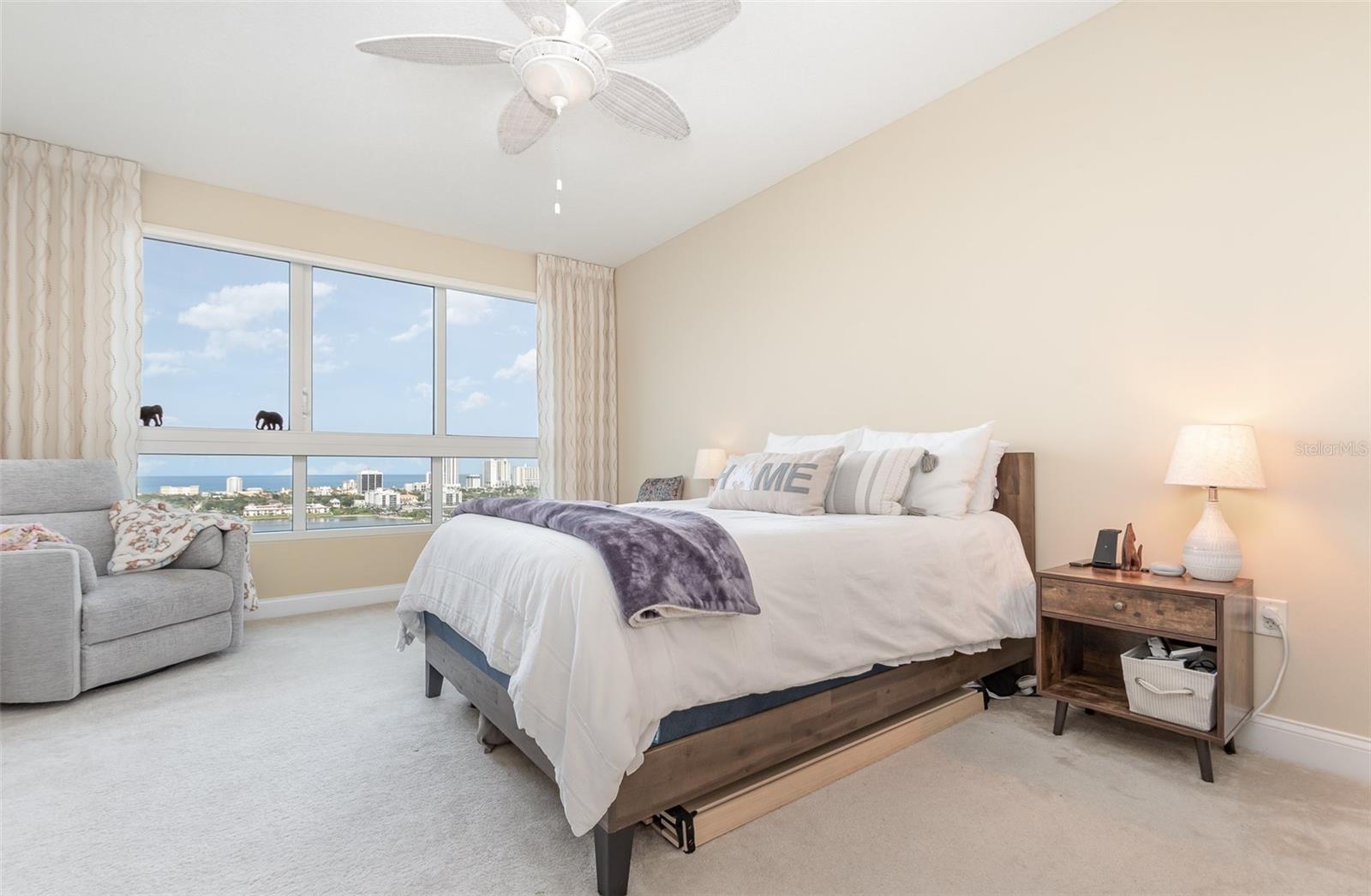 Image 15 of 30 For 231 Riverside Drive 1702