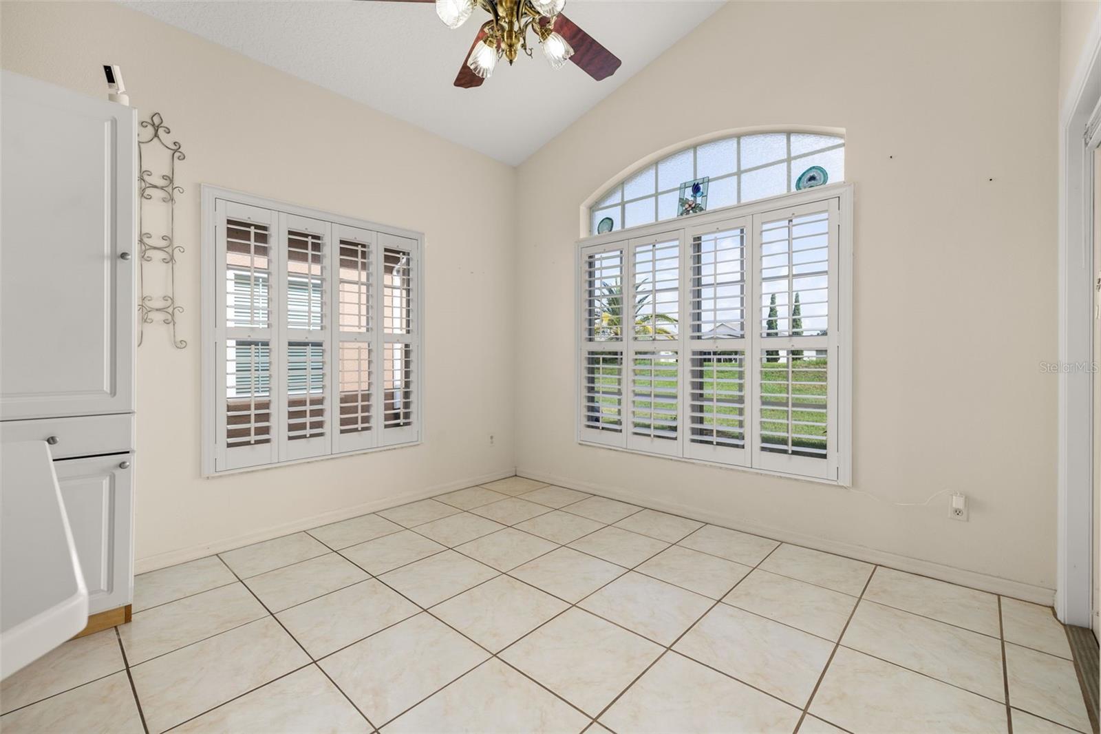 Image 38 of 65 For 322 High Vista Drive