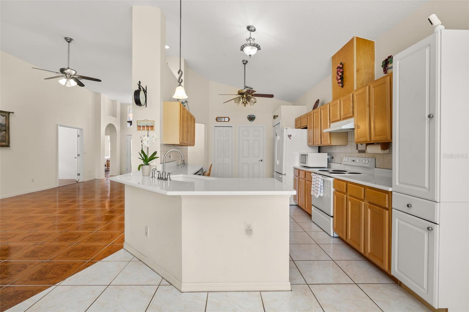 Image 40 of 65 For 322 High Vista Drive