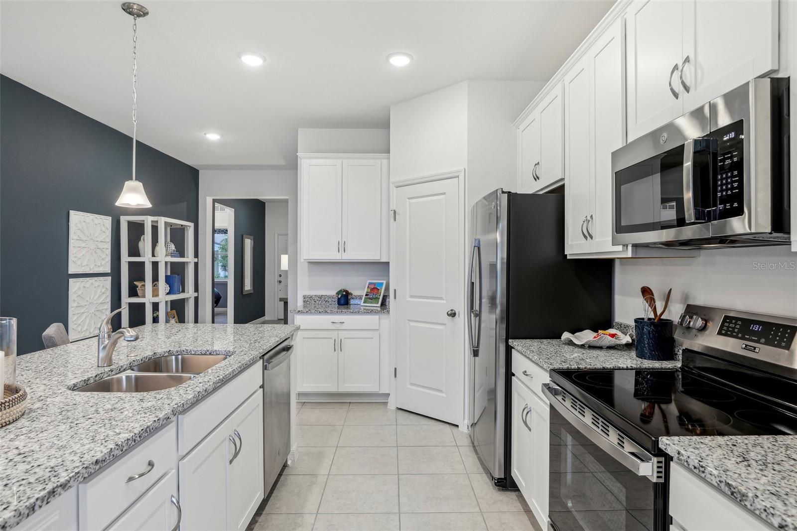 Image 5 of 34 For 9162 Harris Hawk Drive