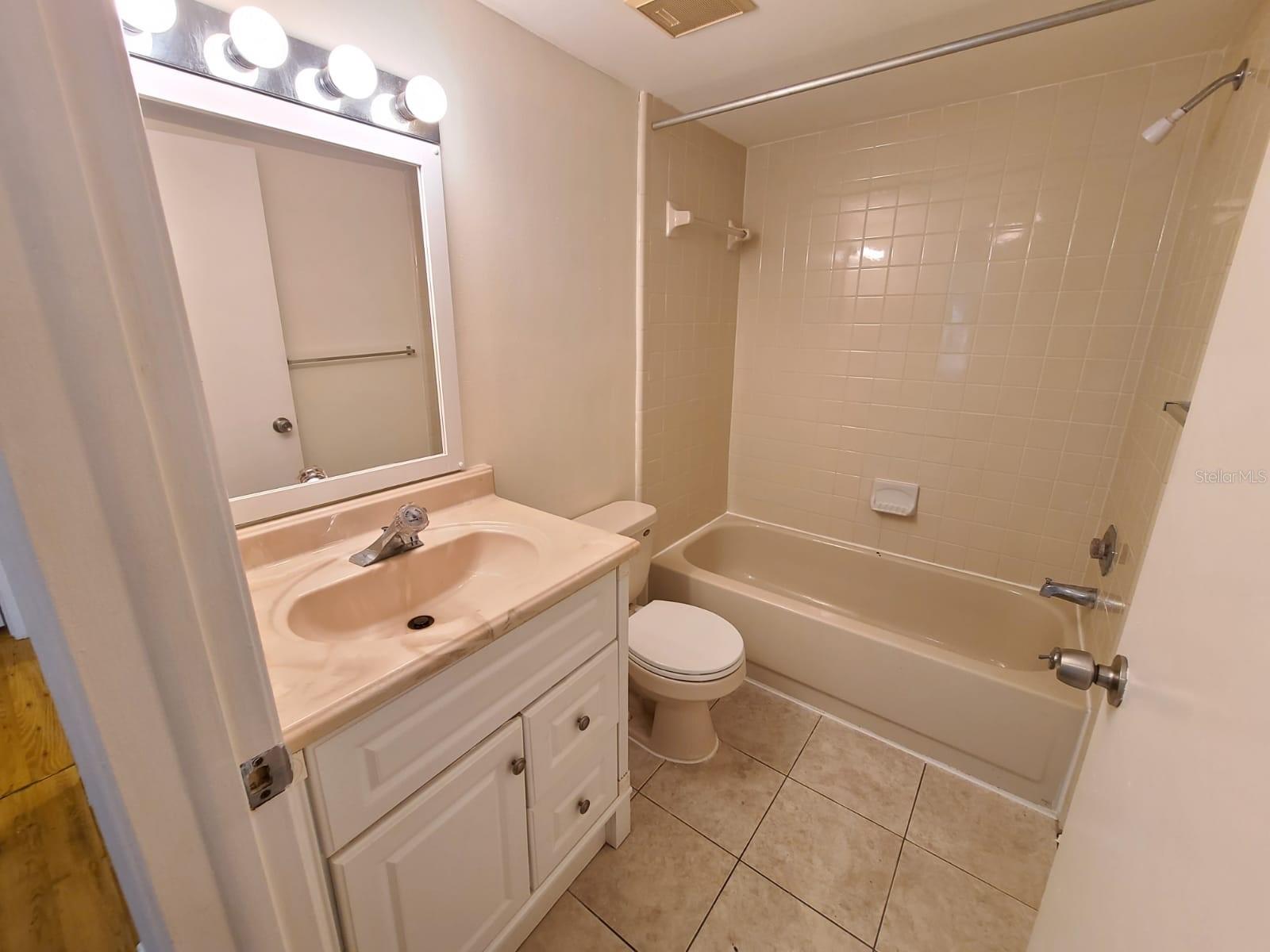 Image 12 of 22 For 4034 Dream Oak Place 104