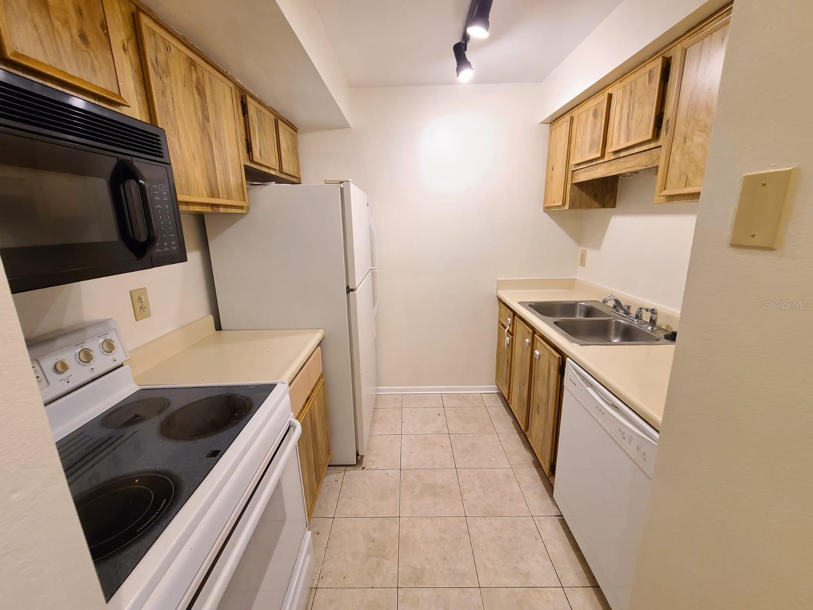 Image 4 of 22 For 4034 Dream Oak Place 104