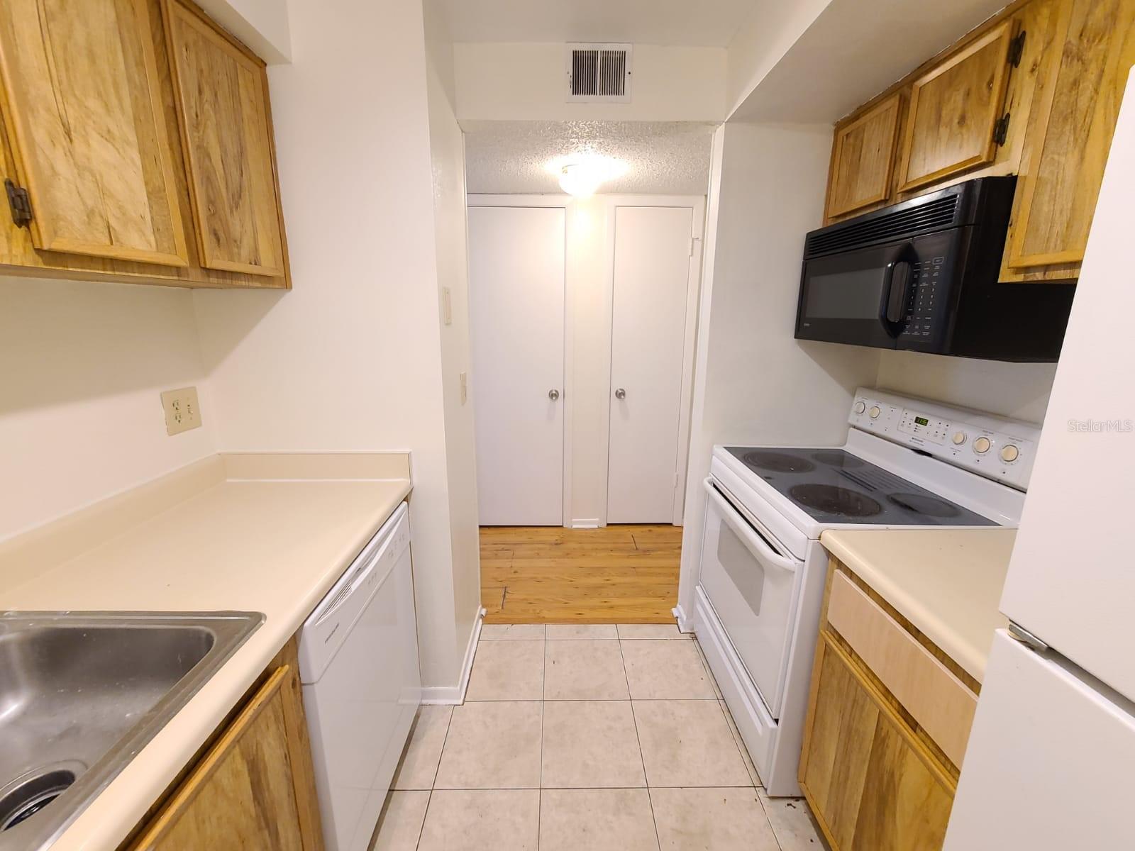 Image 5 of 22 For 4034 Dream Oak Place 104