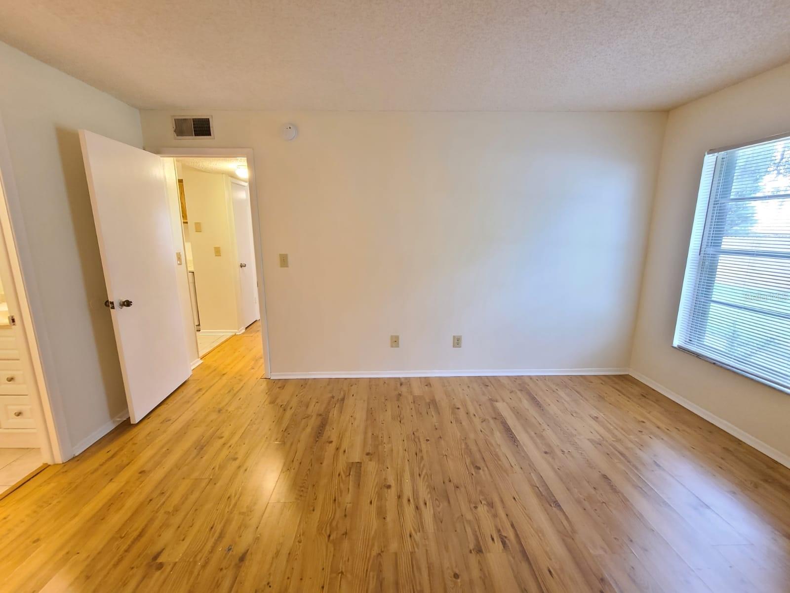 Image 6 of 22 For 4034 Dream Oak Place 104