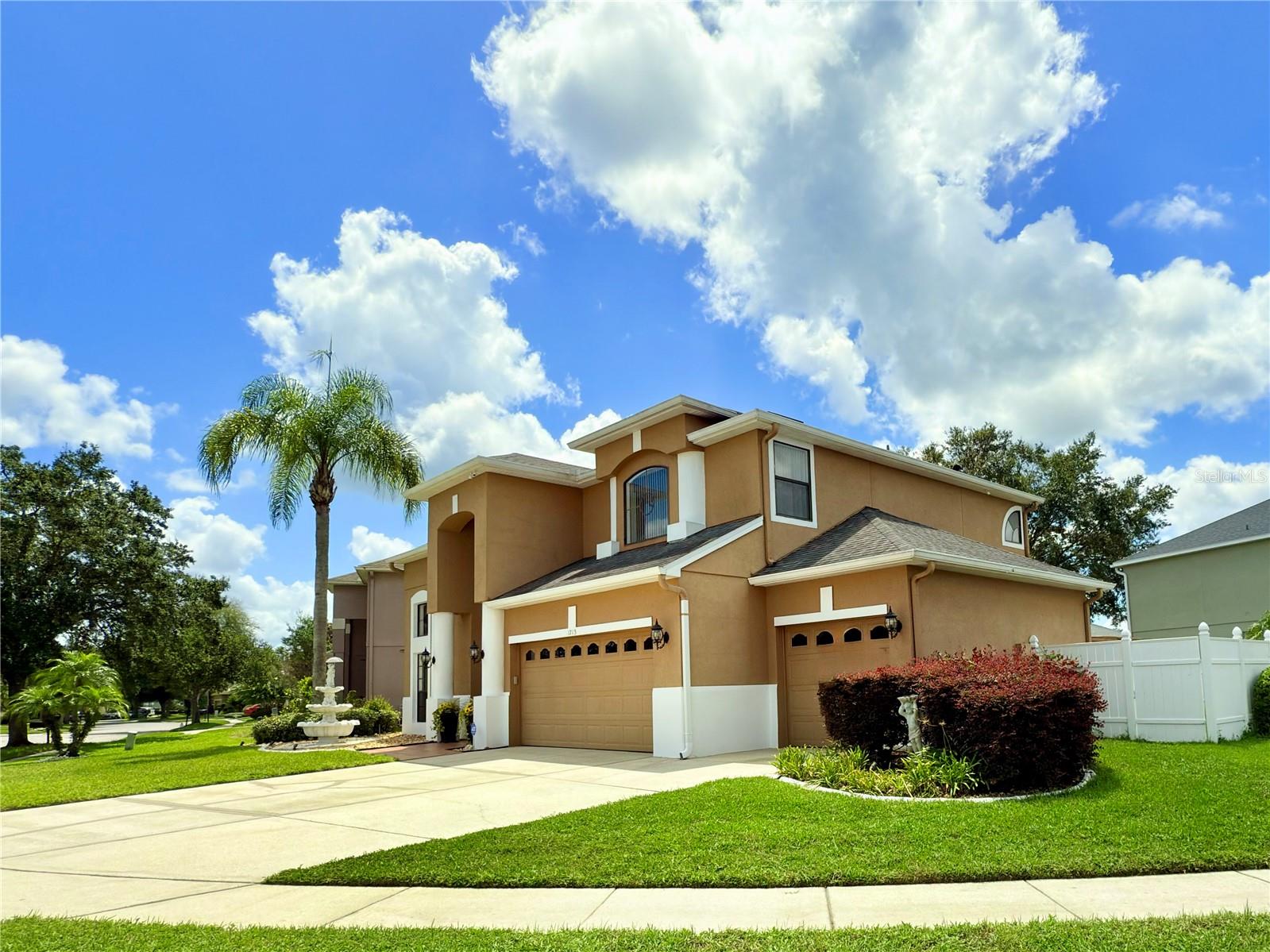 Image 3 of 35 For 1713 Oak Grove Chase Drive