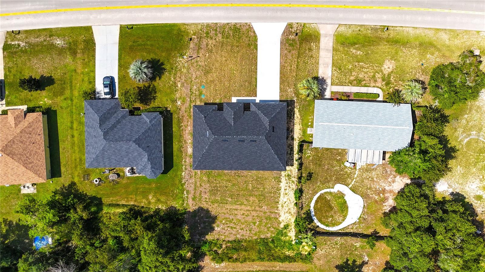 Listing photo id 44 for 330 Marion Oaks Ln Lane