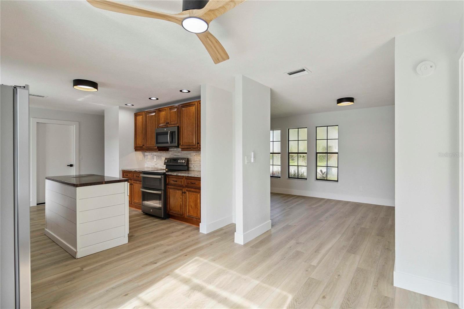 Image 13 of 69 For 6337 99th Street E