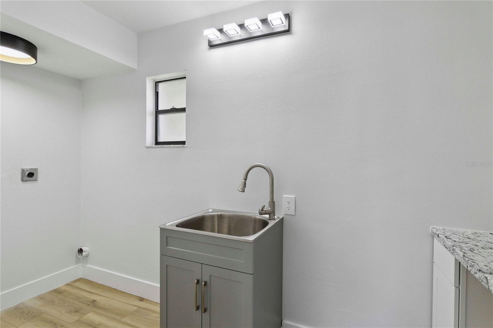 Image 21 of 69 For 6337 99th Street E