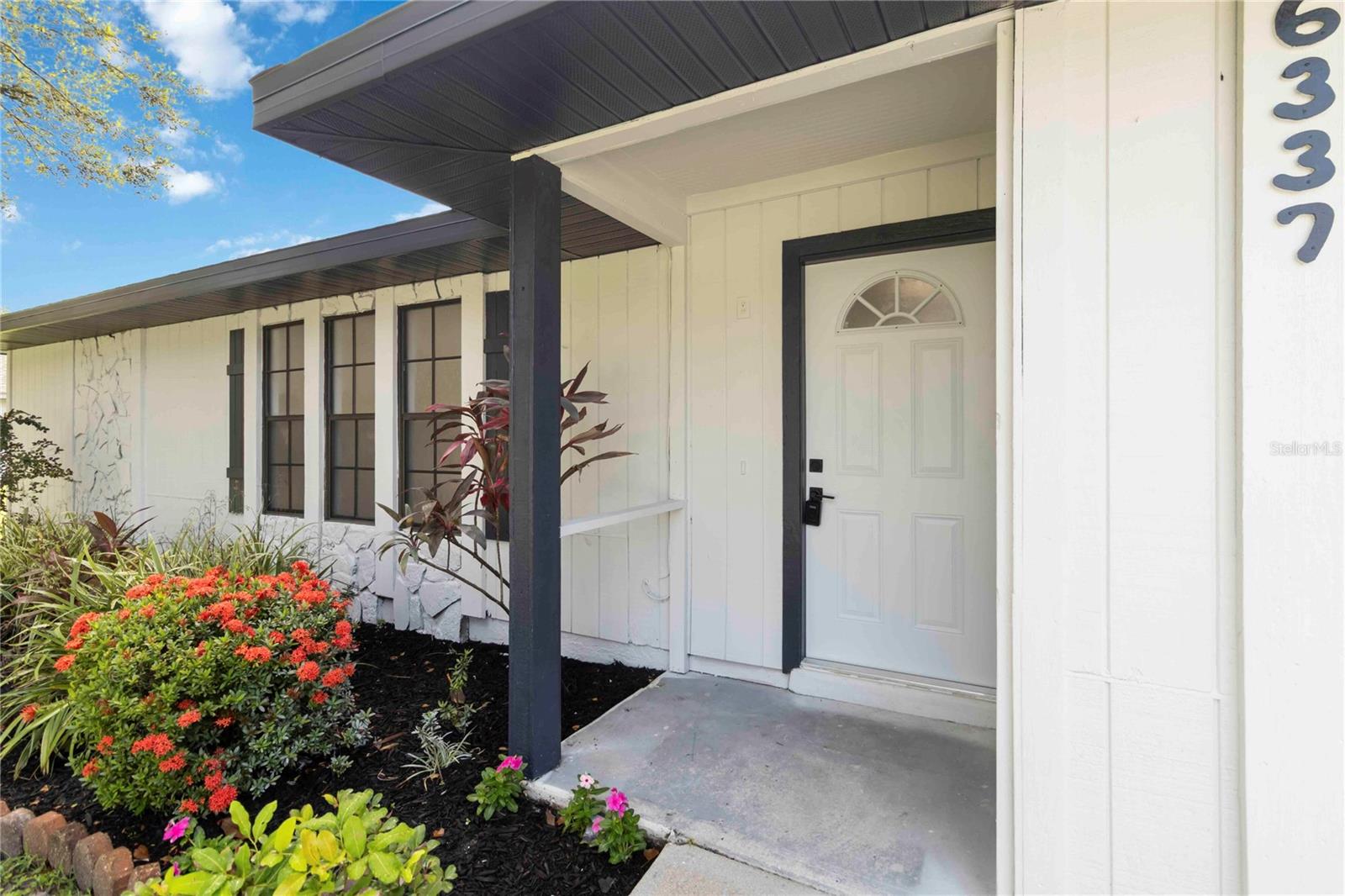Image 6 of 69 For 6337 99th Street E