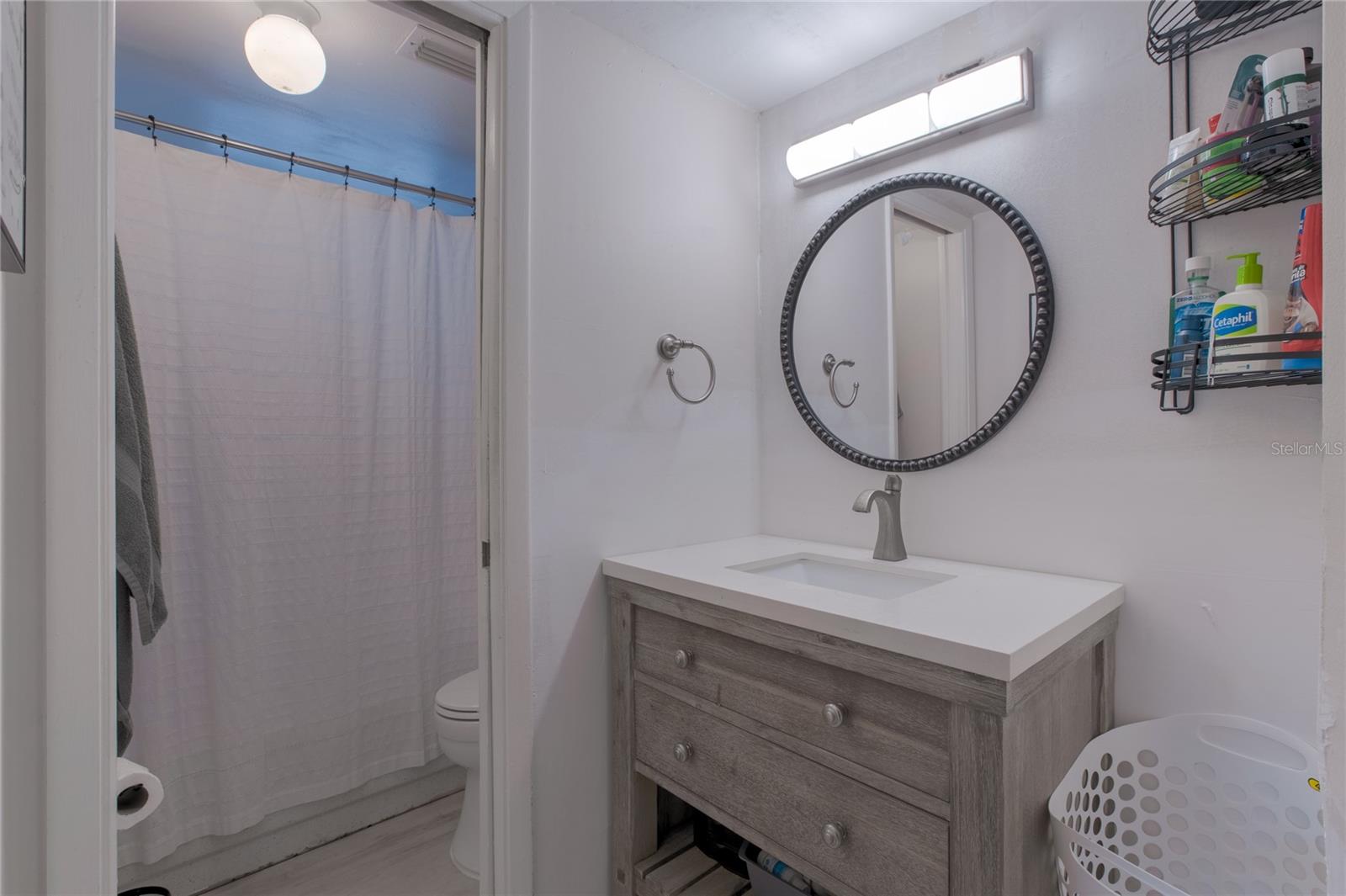 Image 13 of 19 For 9932 Timber Oaks Court 12