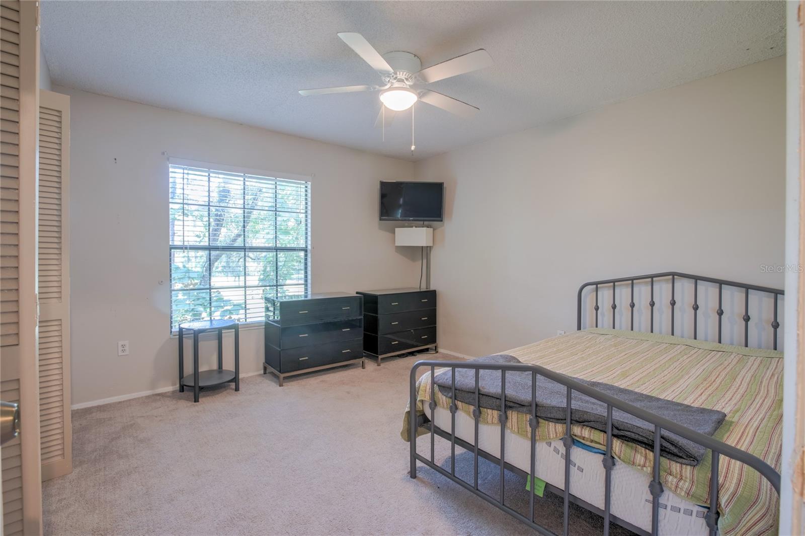 Image 16 of 19 For 9932 Timber Oaks Court 12