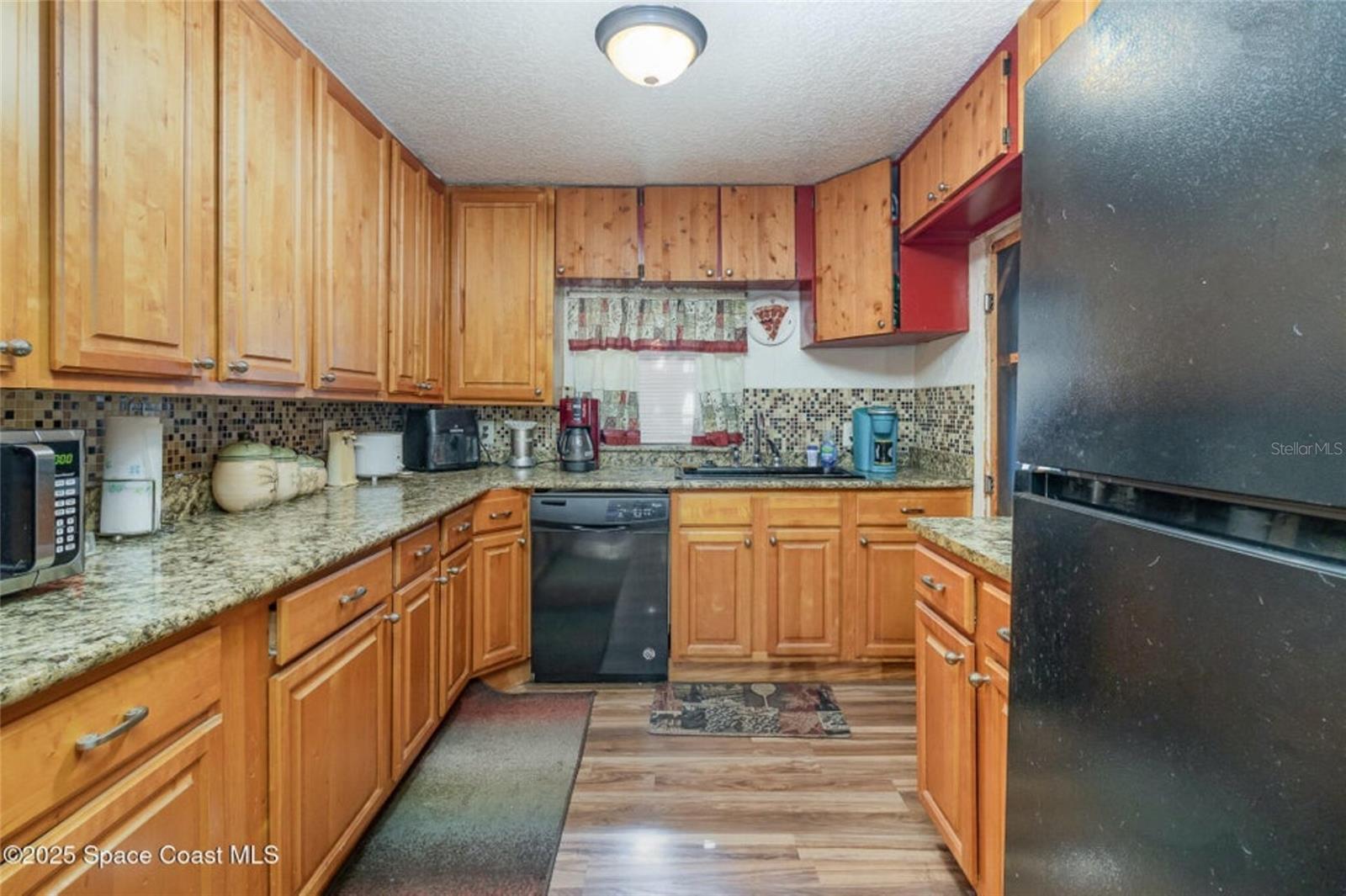 Image 5 of 15 For 2677 Marigold Avenue