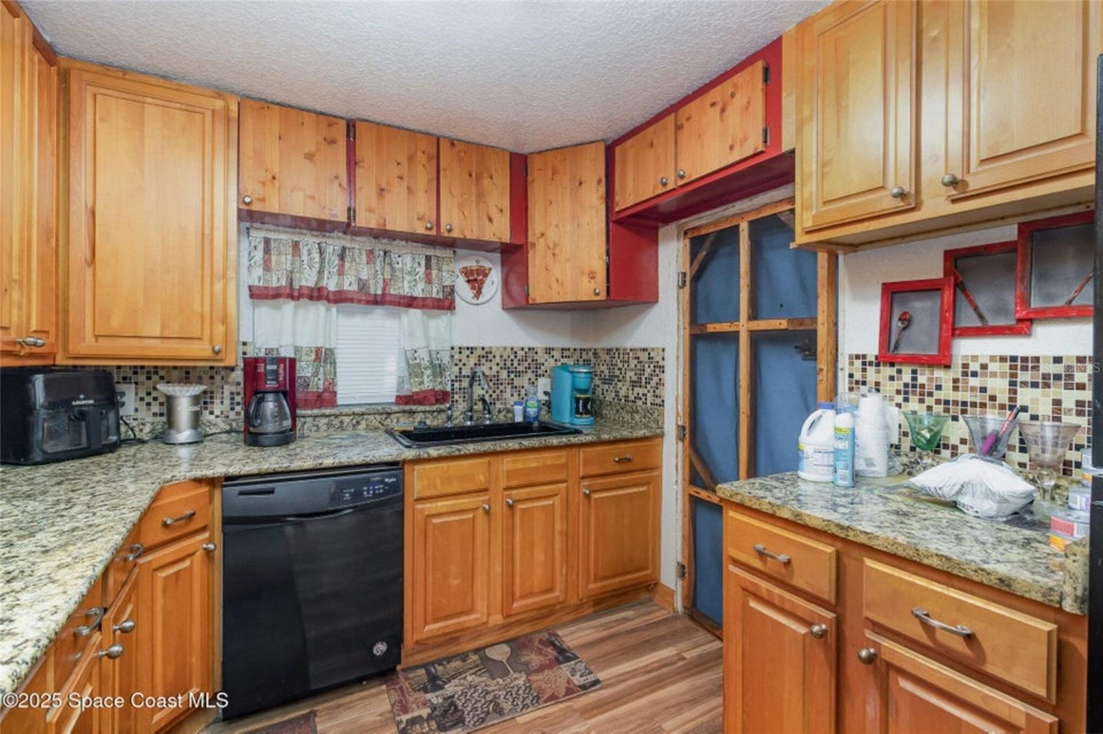 Image 6 of 15 For 2677 Marigold Avenue