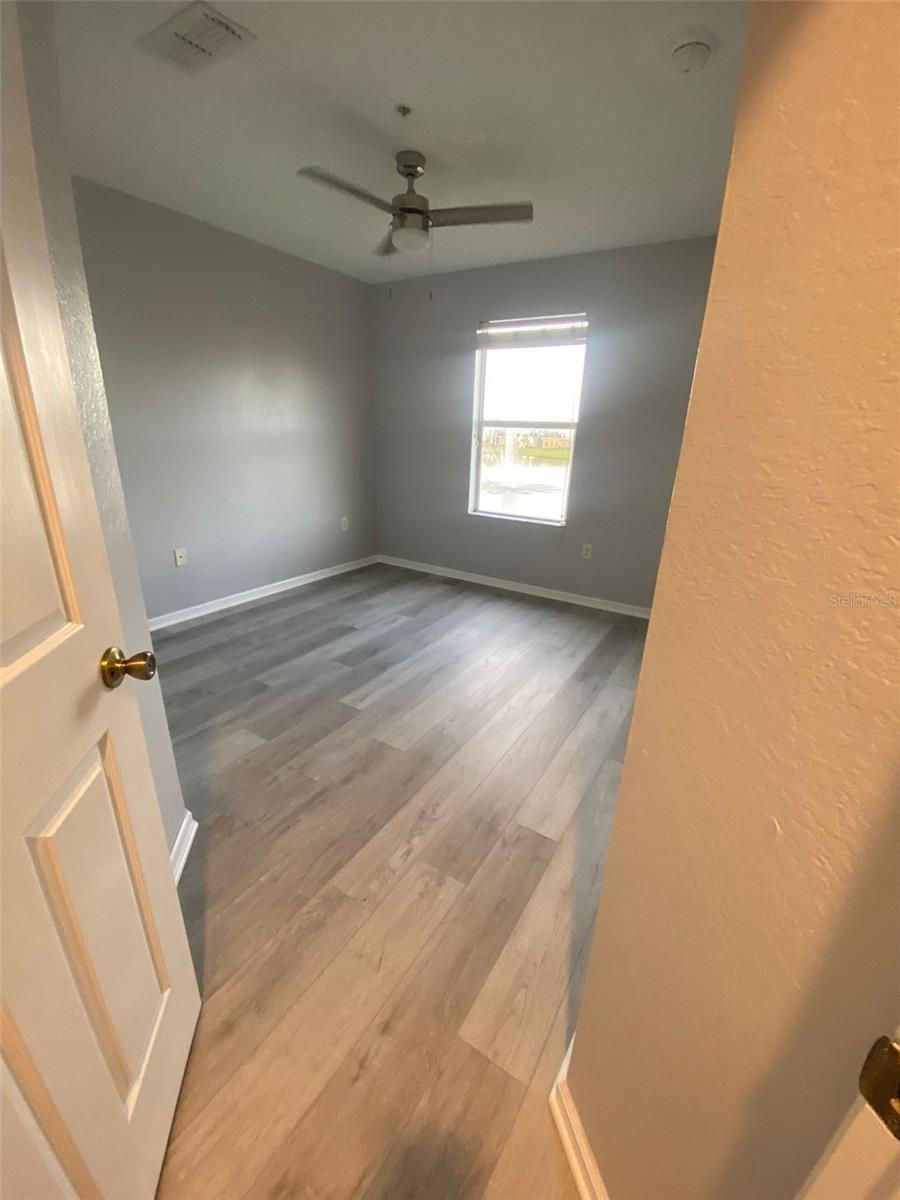Image 23 of 30 For 2943 Langdon Lane S