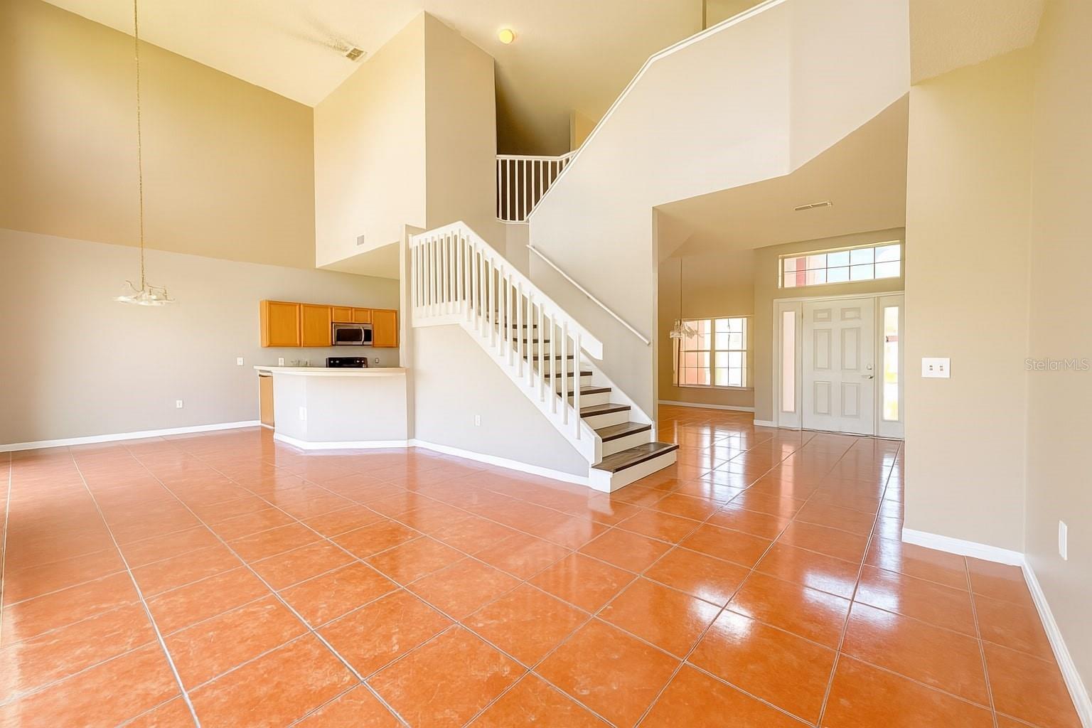 Image 5 of 18 For 270 Beckenham Drive