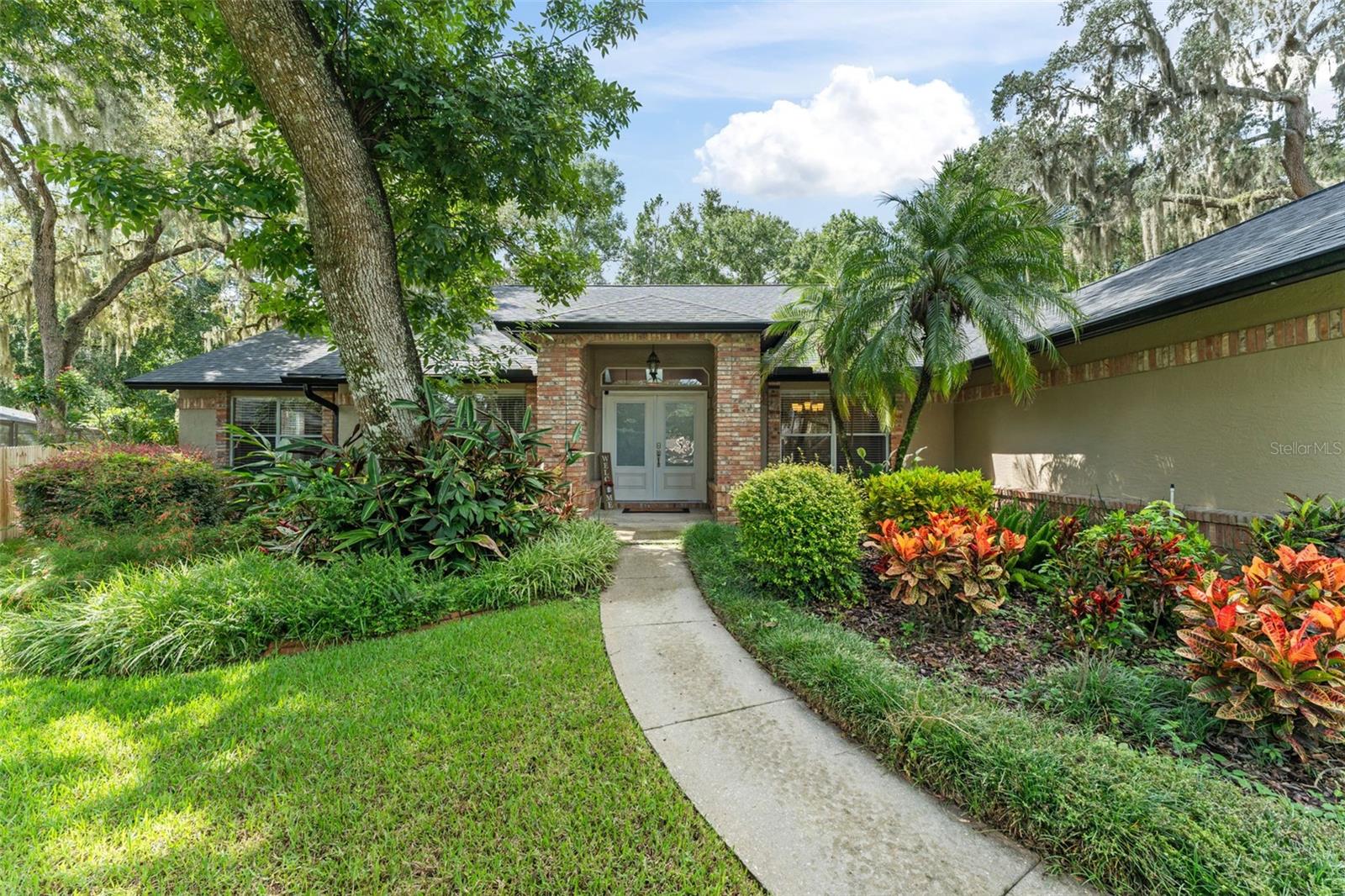 Image 2 of 51 For 942 Deerwood Loop