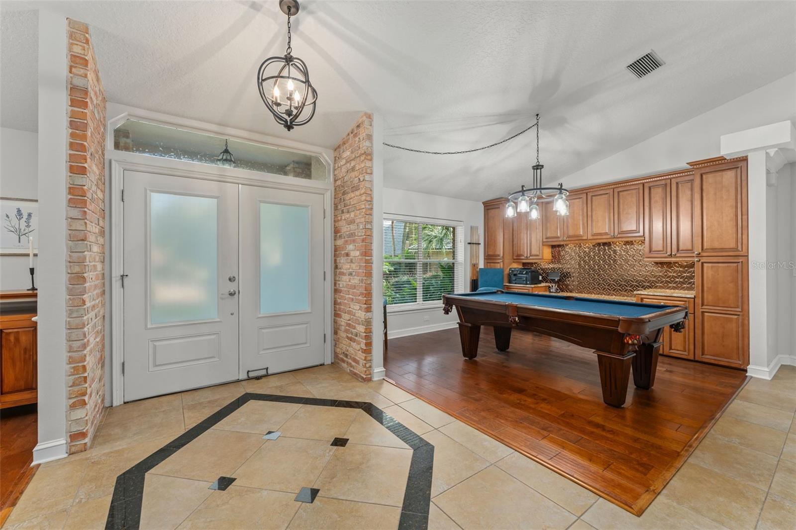 Image 3 of 51 For 942 Deerwood Loop