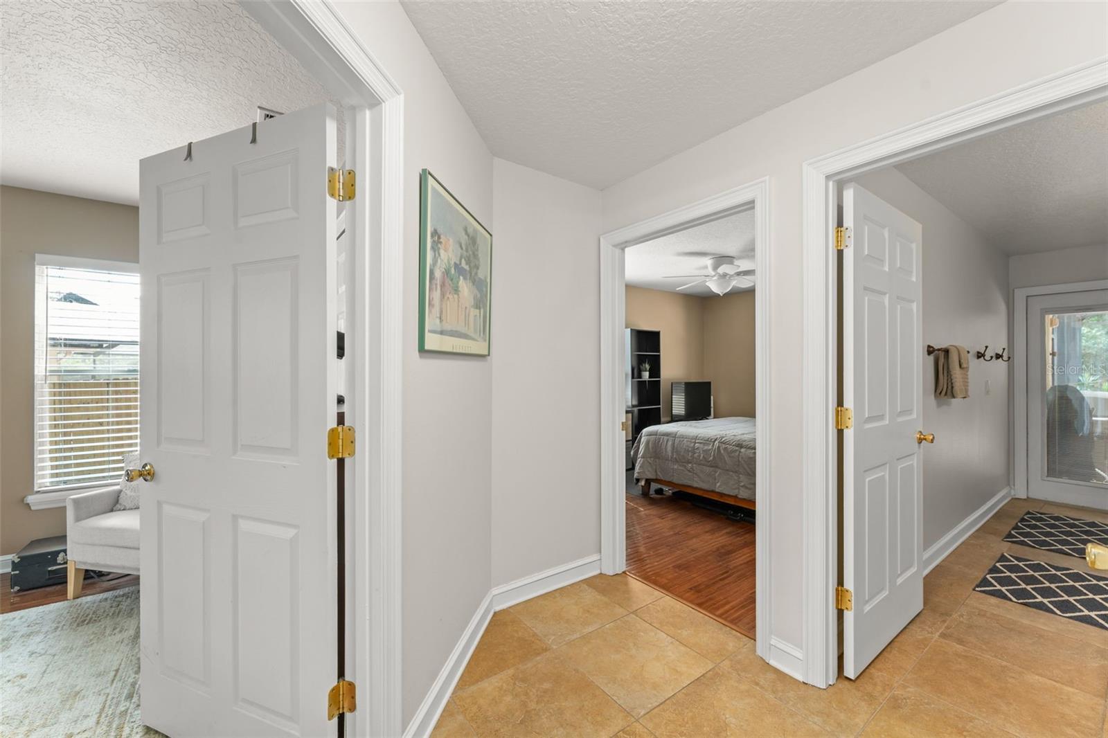 Image 30 of 51 For 942 Deerwood Loop