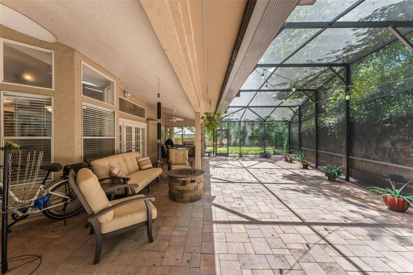 Image 40 of 51 For 942 Deerwood Loop